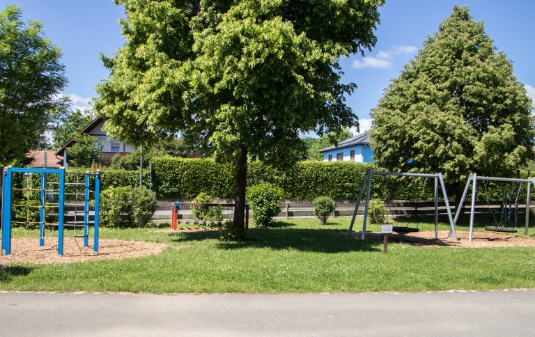 Hummeltal_Schule Außenansicht 3_Sommer 2021